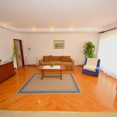 Apartment Ivanita *